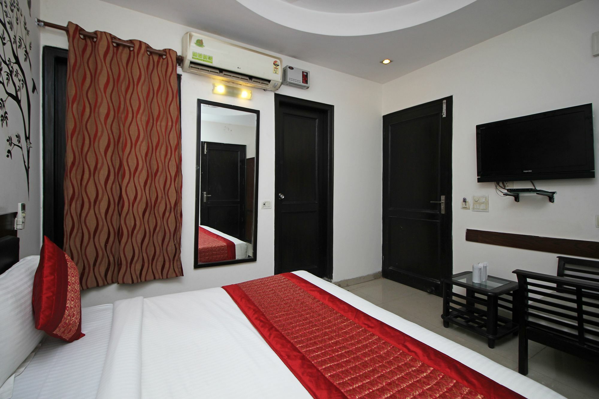 Oyo 9030 Hotel Delhi Airport Plaza Нью-Делі Екстер'єр фото